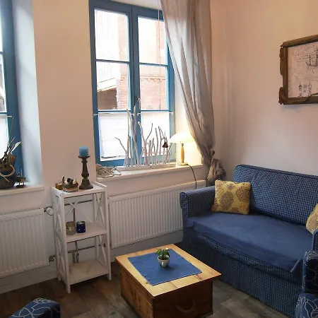 Апартаменты Ferienwohnung Wolgaster Altstadt *