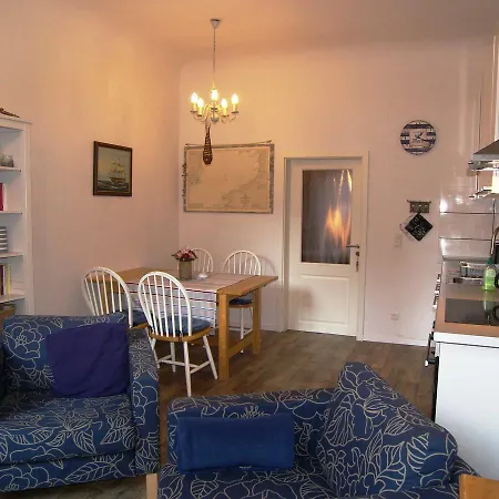 Апартаменты Ferienwohnung Wolgaster Altstadt *