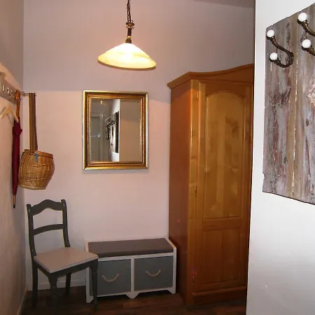 Апартаменты Ferienwohnung Wolgaster Altstadt *