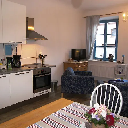 Апартаменты Ferienwohnung Wolgaster Altstadt *